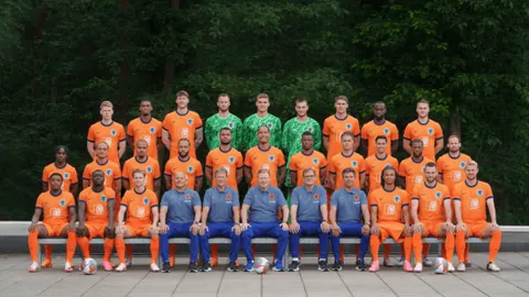 全国多地降雨减少气温回升，西南局部雨雪不断